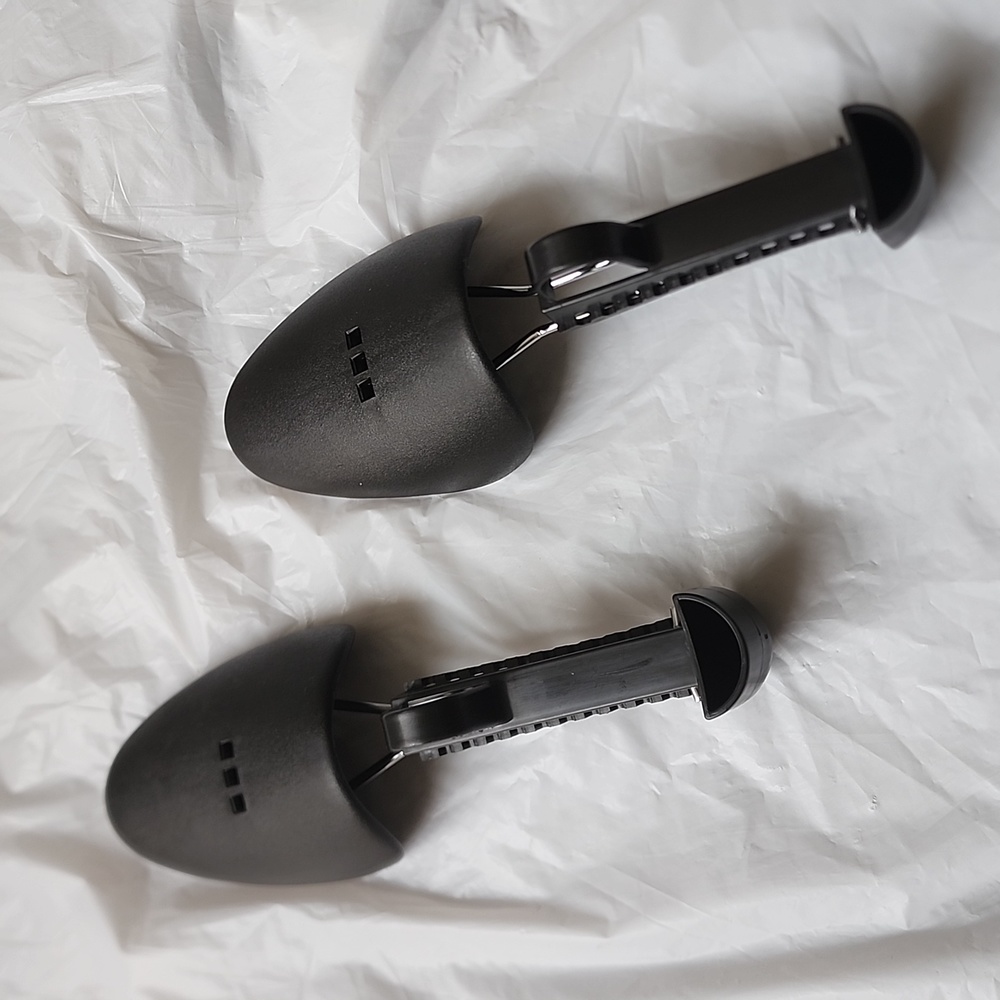 Shoe Tree Shoe Horn Black 1 pair plastic